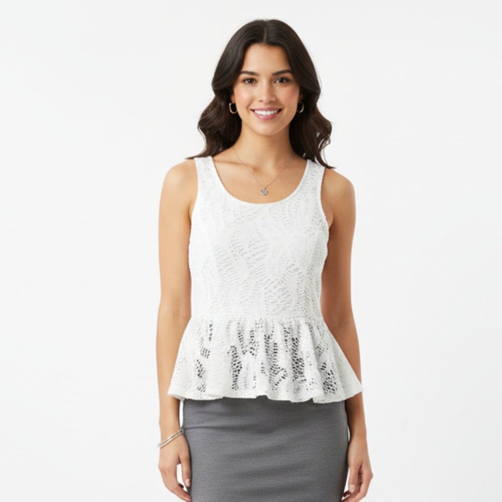 Kiwi Tucker White Embroidered Cropped Halter Top NEW M